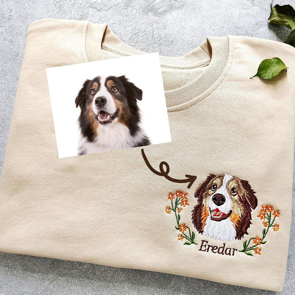 Hoodie with embroidered dog print