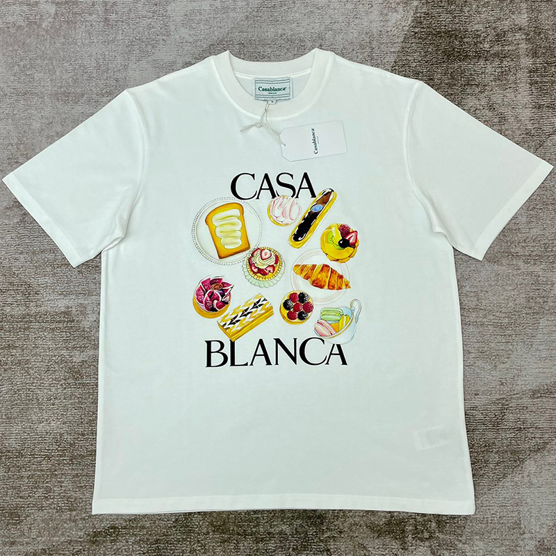 White short-sleeved shirt with silk-screen print on the chest